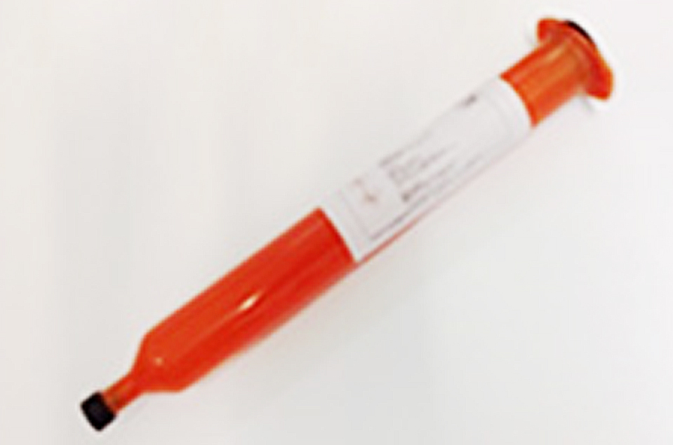 UV resistant syringes